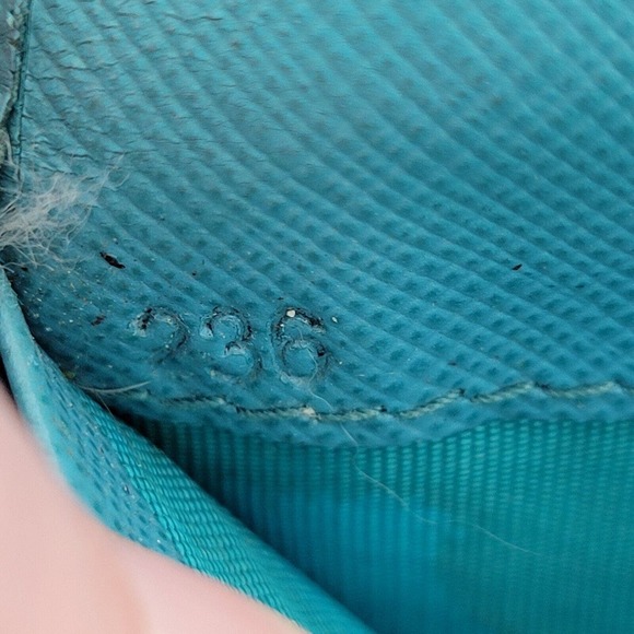 PRADA Authentic Vintage Blue Ssffiano Leather Logo Wallet Envelope Large Fair - Picture 9 of 14